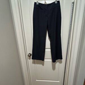 Apt 9. Dark blue size 8PS Women's Pants. Length 36”. Nice wide waistband 3”.